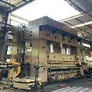 南通铭格2600吨框架油压机，有效台面3米4.6米，设备自.