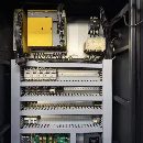 韩国斗D山NM5705式立加工中心三轴线轨，BT40主轴转速8.